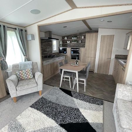 Sams Retreat Hotel Блекпул Екстериор снимка